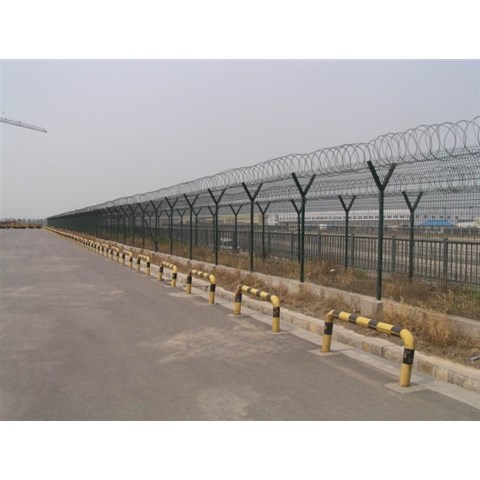 高速公路护栏网全解析：选择与安装指南