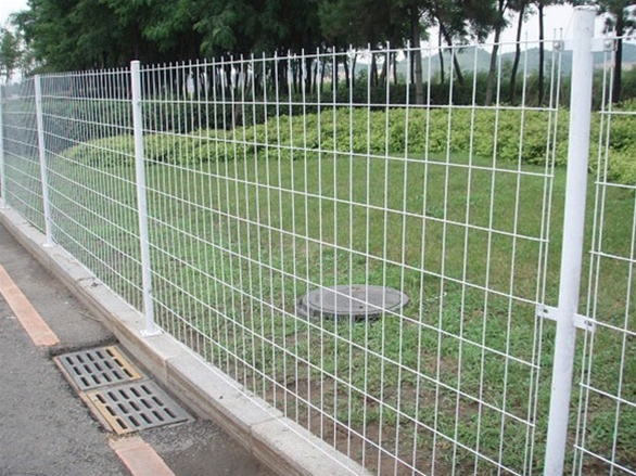公路护栏网