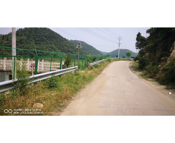 公路护栏网